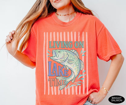 Living On Lake Time Shirt Comfort Colors T-Shirt Preppy Lake Life T Shirt Summer Tee Cute Trendy Womens Bass Fish TShirt