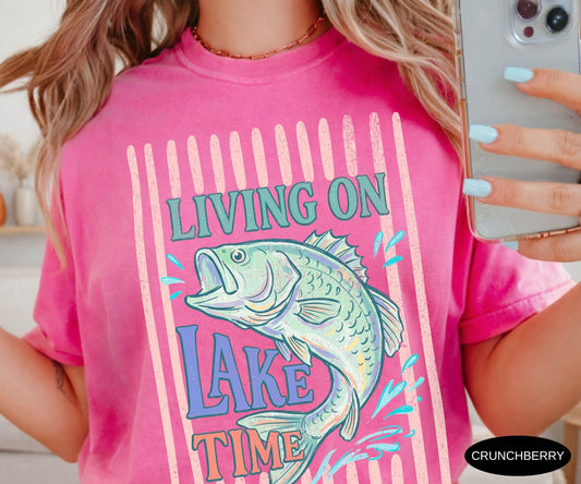 Living On Lake Time Shirt Comfort Colors T-Shirt Preppy Lake Life T Shirt Summer Tee Cute Trendy Womens Bass Fish TShirt