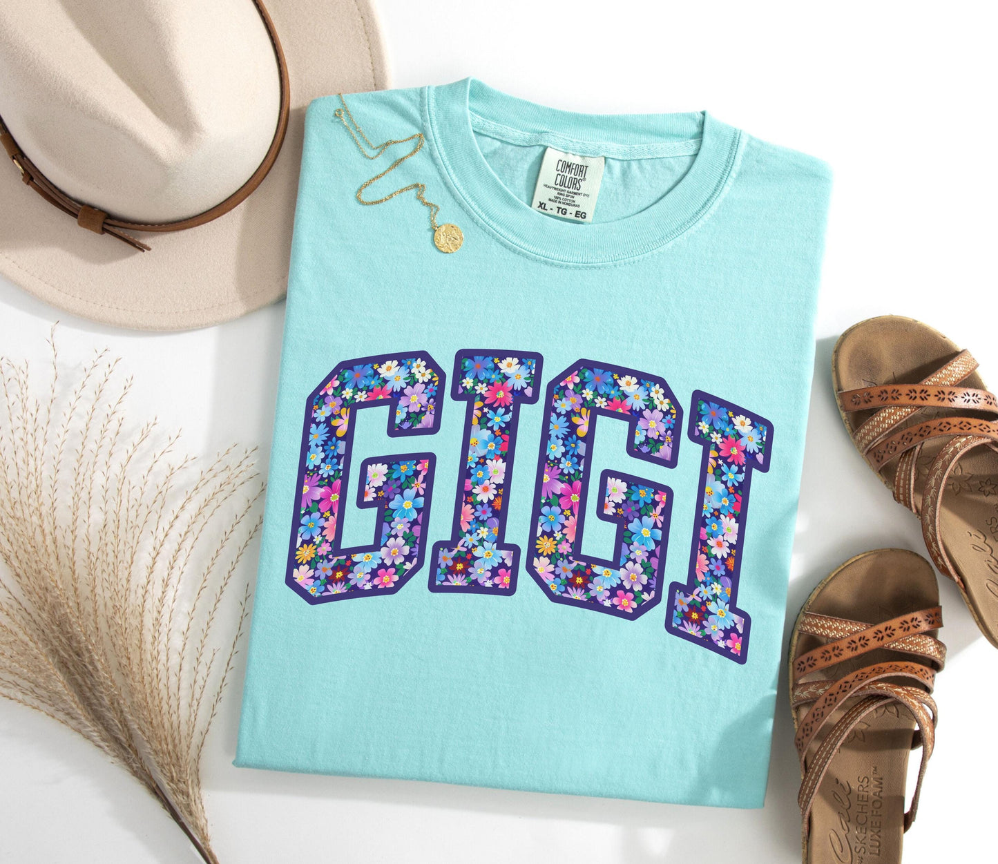Comfort Colors Gigi Shirt, Floral Gigi Tee, Trendy Gigi Tshirt, Women's Flower Gigi  Gift, Pregnancy Reveal Gift for New Gigi, Grandma Shirt