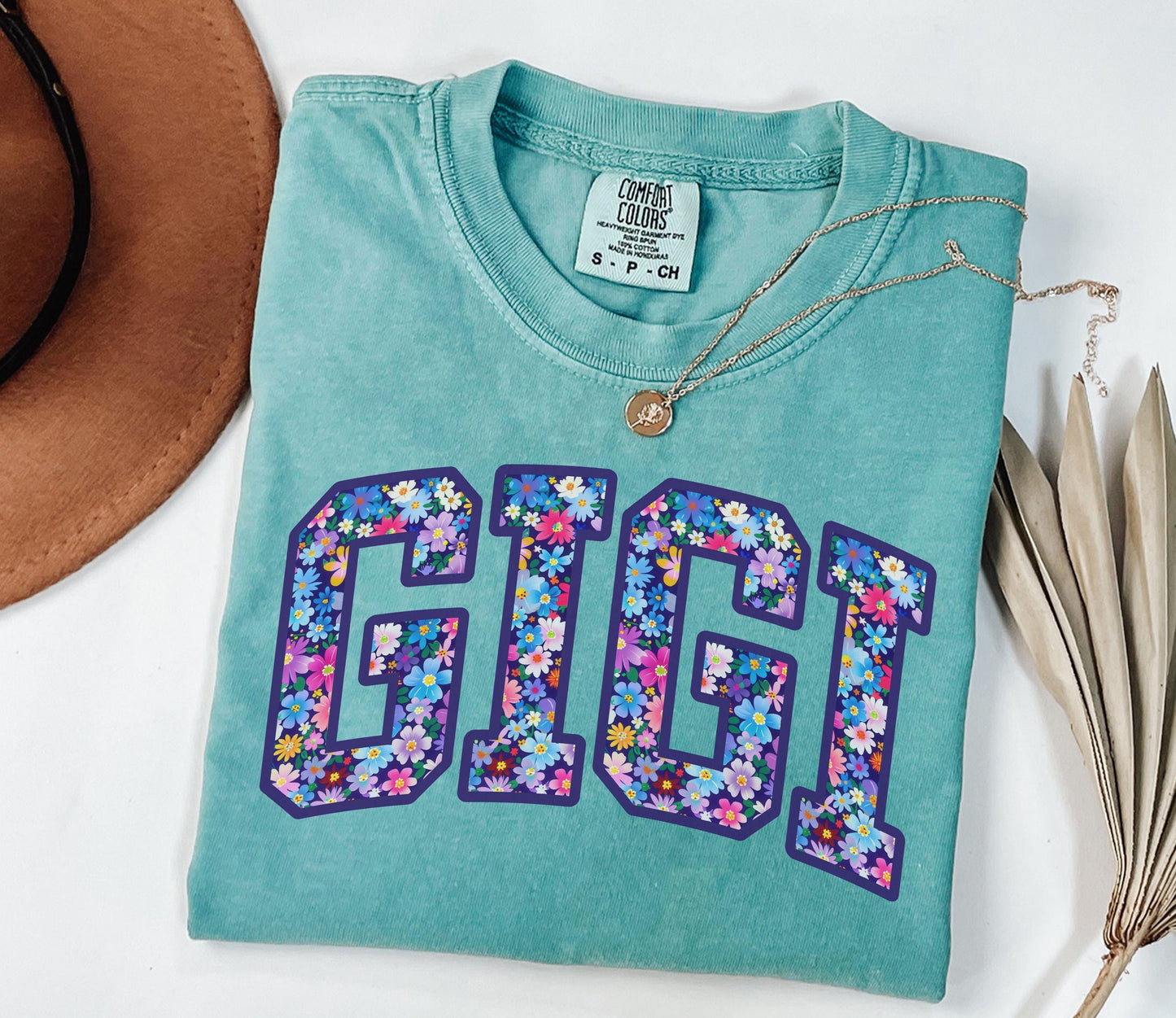 Comfort Colors Gigi Shirt, Floral Gigi Tee, Trendy Gigi Tshirt, Women's Flower Gigi  Gift, Pregnancy Reveal Gift for New Gigi, Grandma Shirt