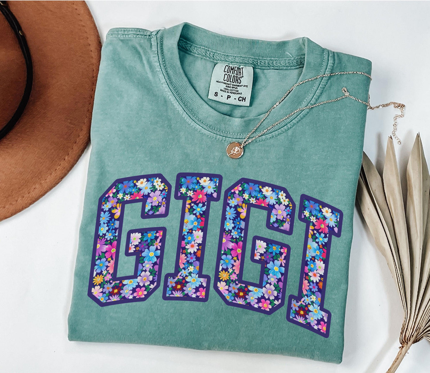 Comfort Colors Gigi Shirt, Floral Gigi Tee, Trendy Gigi Tshirt, Women's Flower Gigi  Gift, Pregnancy Reveal Gift for New Gigi, Grandma Shirt