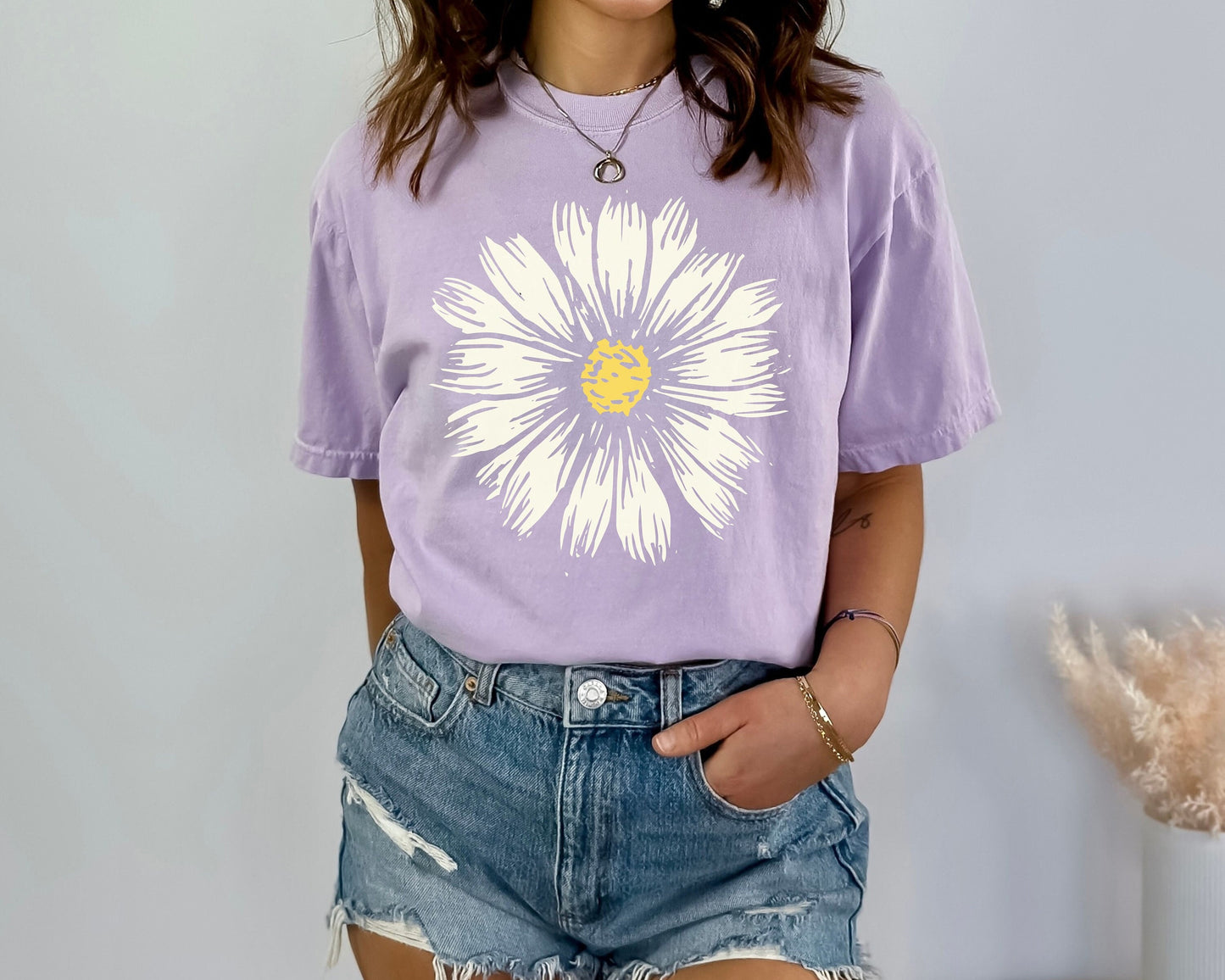 Comfort Colors Daisy Shirt, Wildflower Tshirt , Floral Tshirt, Cute Boho Shirt, Comfort Colors Flower Tshirt, Women's Plant Tee